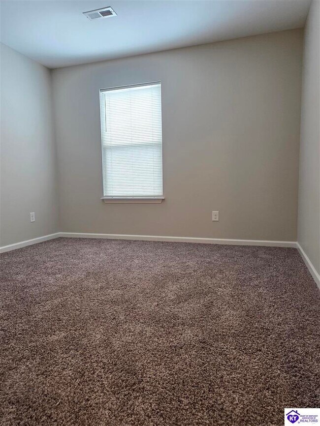 Building Photo - 158 Vineland Pkwy Dr