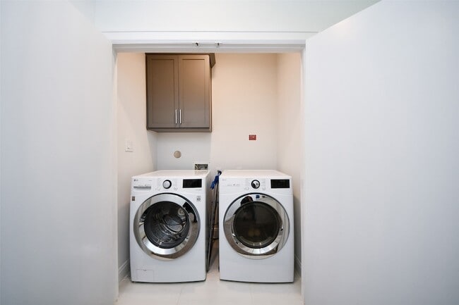 Building Photo - 1721 Eado Point Ln