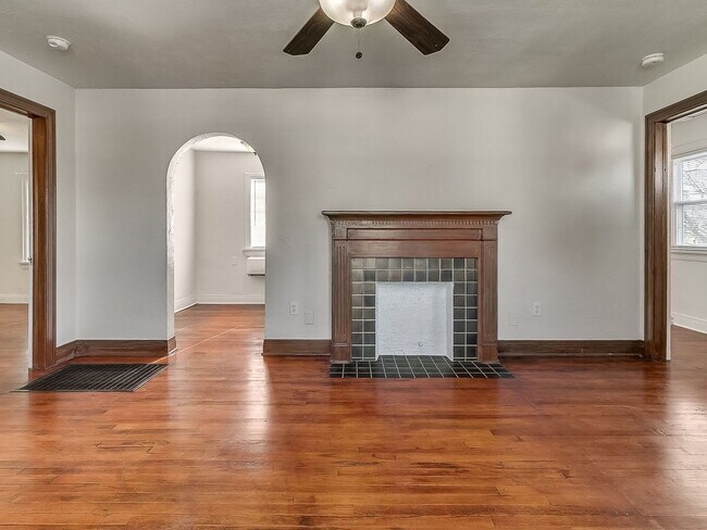 Building Photo - Charming 1 bed | 1 bath in great location