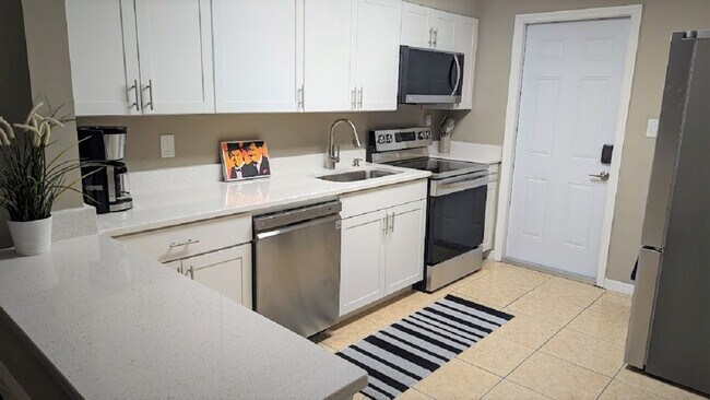 kitchen - 496 28th Ave N