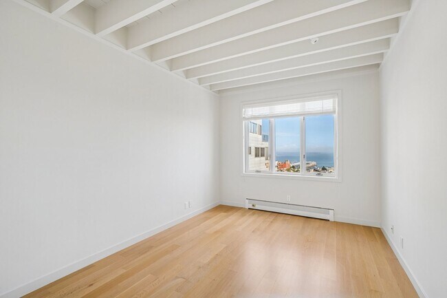 Building Photo - 19 Alta St
