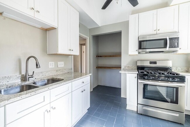 Building Photo - 1570 Spring Ln NW