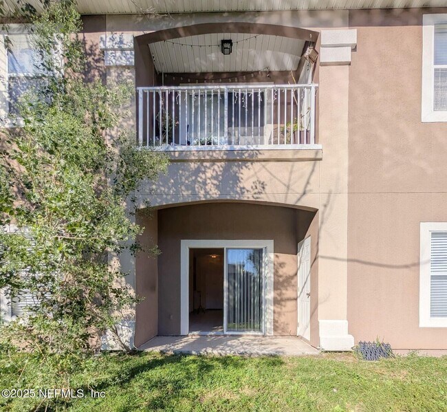 Building Photo - 9595 Amarante Cir