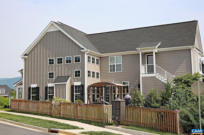 Building Photo - 6842 Chancery Ln