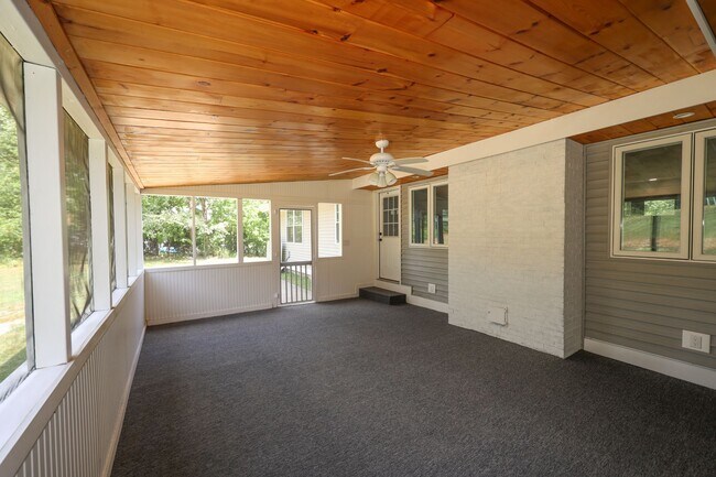 Building Photo - 49 N Amherst Rd