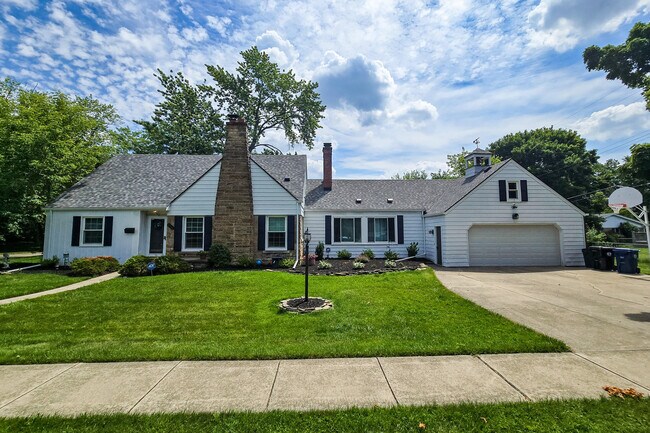 Primary Photo - 26095 Dow St