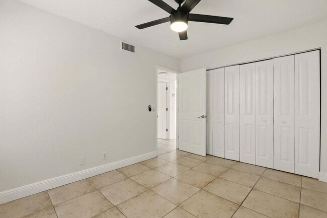 Building Photo - 1520 Windorah Way