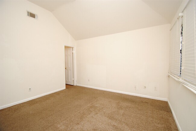 Building Photo - 6443 Marinwood Dr