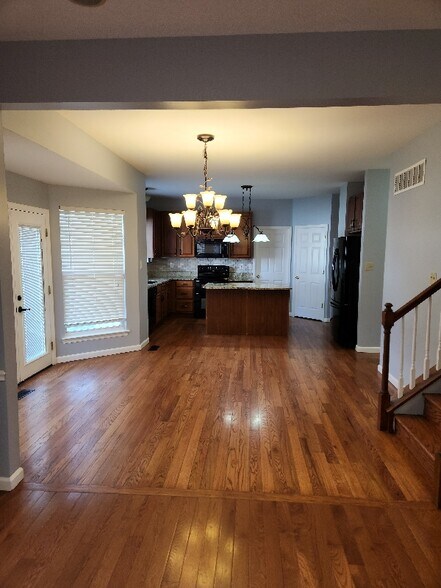 Building Photo - 3802 Scarlet Oak Dr