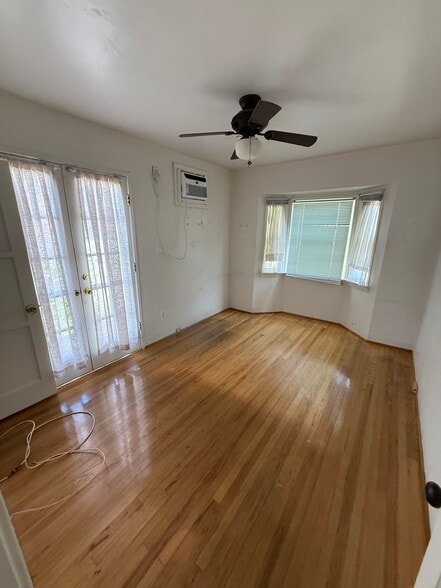 Building Photo - 11636 Valley Spring Ln