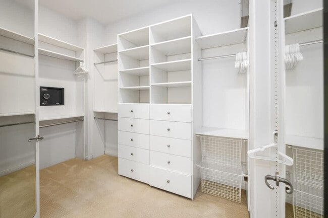 Building Photo - 125 Chinquapin Ave