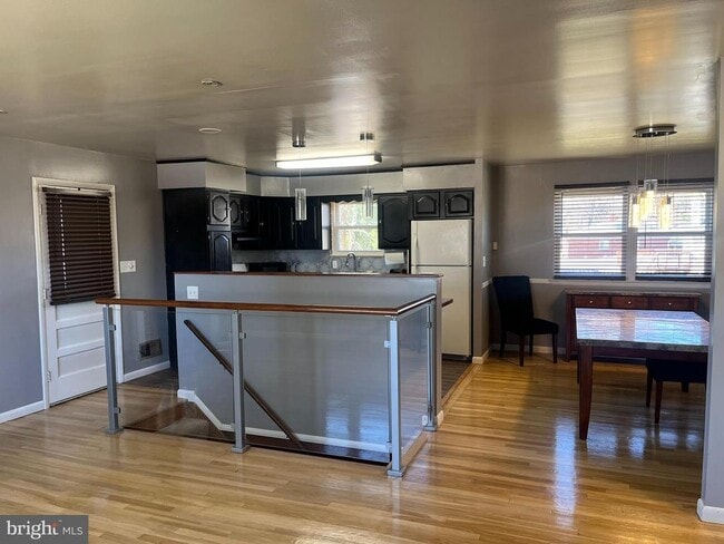 Building Photo - 3806 Byxbee Rd