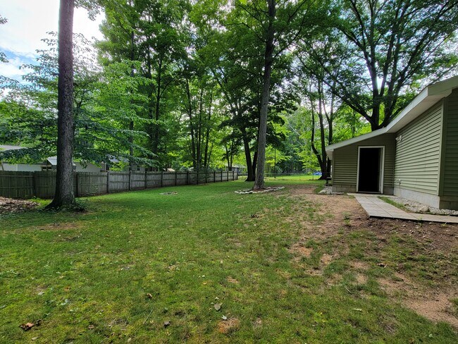 Primary Photo - 20787 Maple St