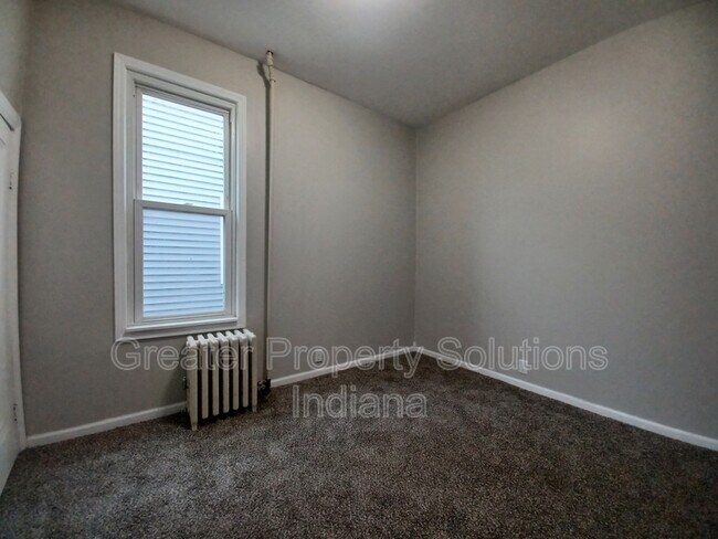 Building Photo - 1719 Sheridan Ave