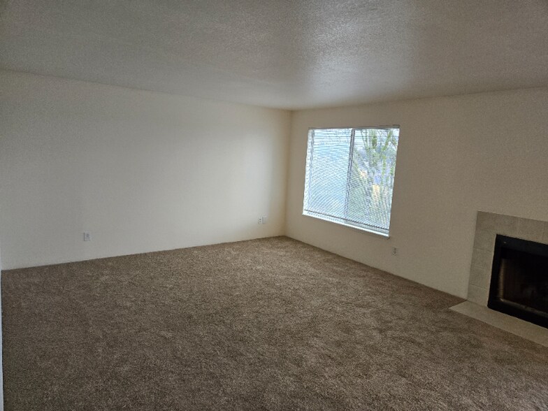 Building Photo - 12716 13th Ln SW