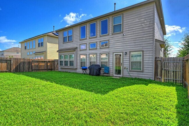 Building Photo - 5555 Casa Martin Dr