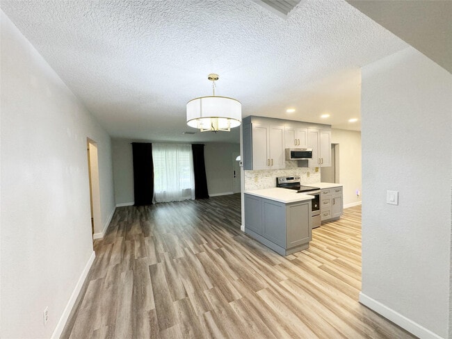 Building Photo - 9602 NW 72nd St