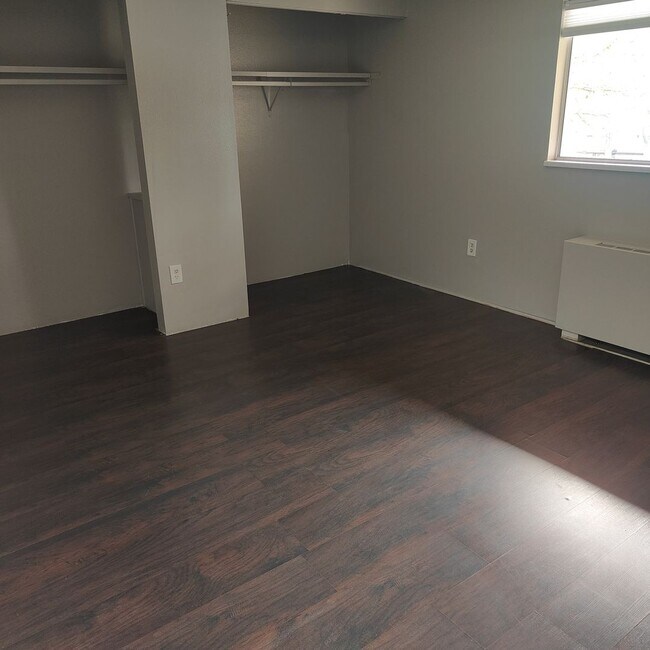 Building Photo - SHORT TERM RENTAL! 3BR/1.5BA Condo Walking Distance to CU