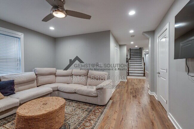 Building Photo - 1516 23rd Ave N