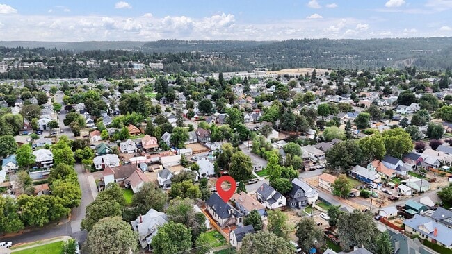Building Photo - Lovely 1-Bedroom Unit in the heart of Spokane
