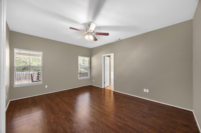 Building Photo - 8404 Tyhurst Dr