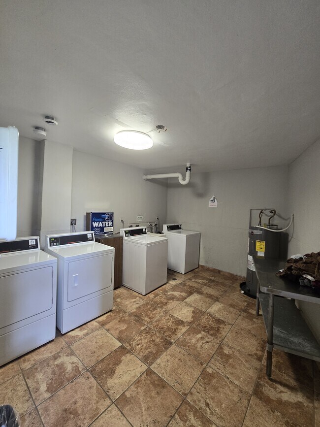 Laundry on same floor - 1670 NE 191st St