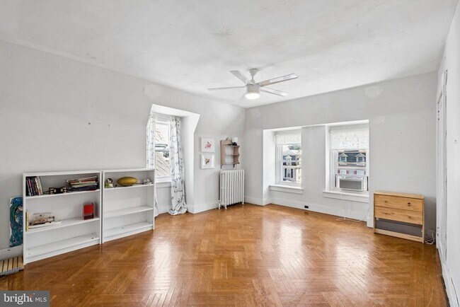 Building Photo - 133 E Gorgas Ln