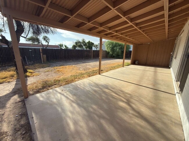 Building Photo - 7010 N 34th Ave