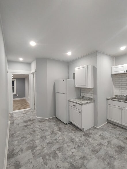 Building Photo - 142 High St