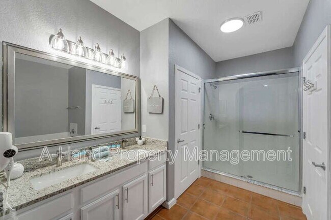 Building Photo - 14200 Avalon Rd