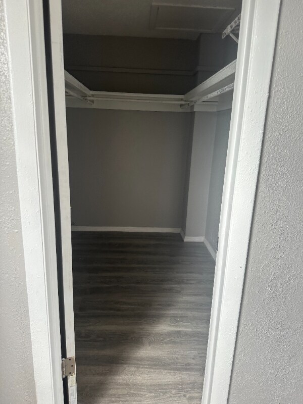 Building Photo - 1064 N Tamiami Trl