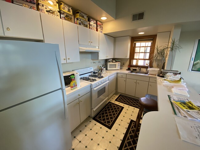 Kitchen with New Appliances - 121 Union Ave