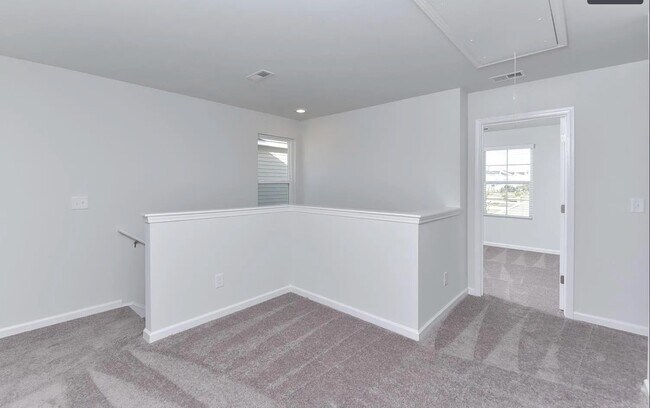 Building Photo - 426 Ganton Ct