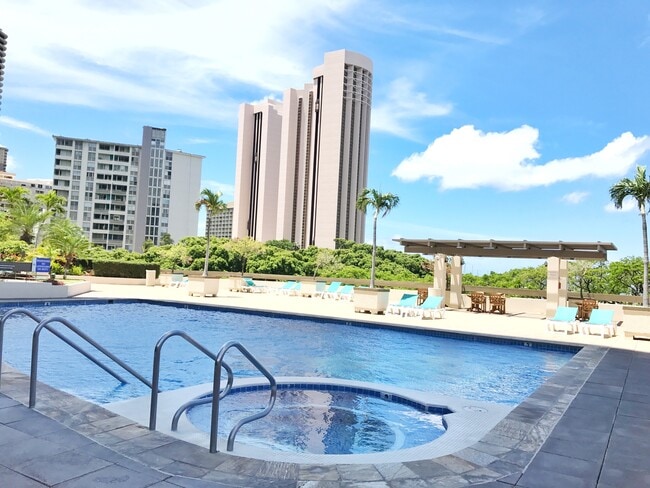 Building Photo - 1600 Ala Moana Blvd