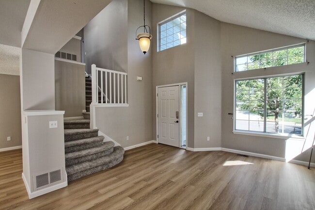 Building Photo - 3 bed 2.5 bath Clarke Farms home