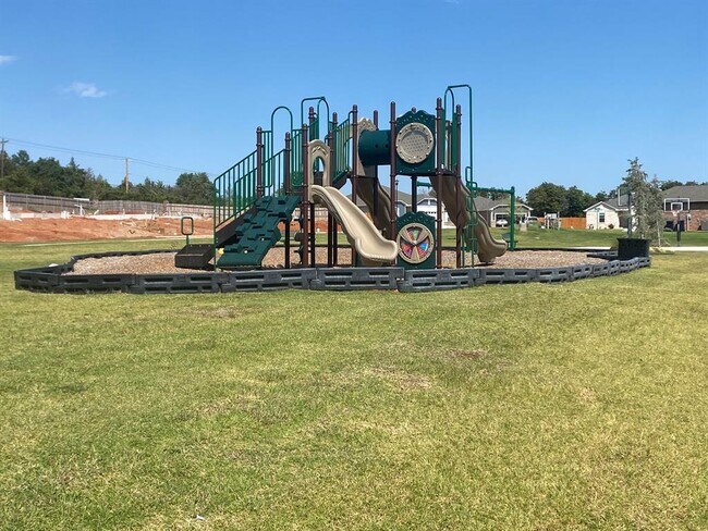 Building Photo - 12405 Armstrong Dr