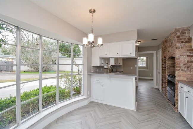 Building Photo - 8518 Braesview Ln