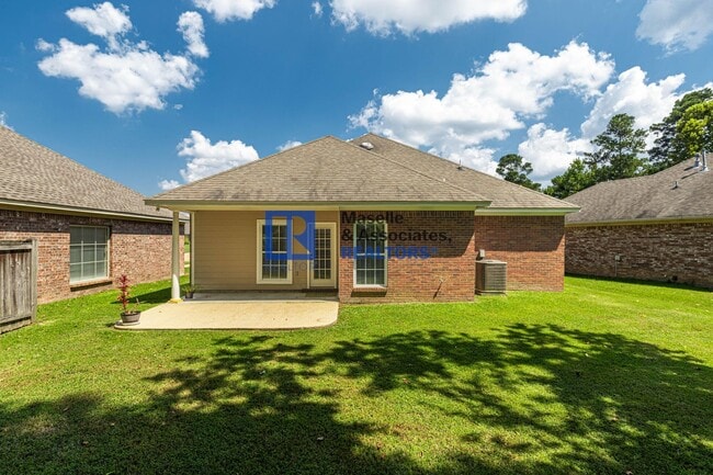 Building Photo - 3 Bed/2 Bath Home in Lennox in Brandon