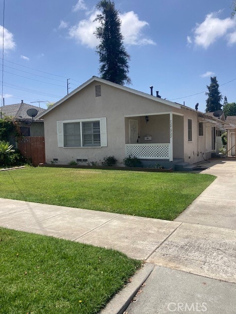 Primary Photo - 722 W Palmyra Ave