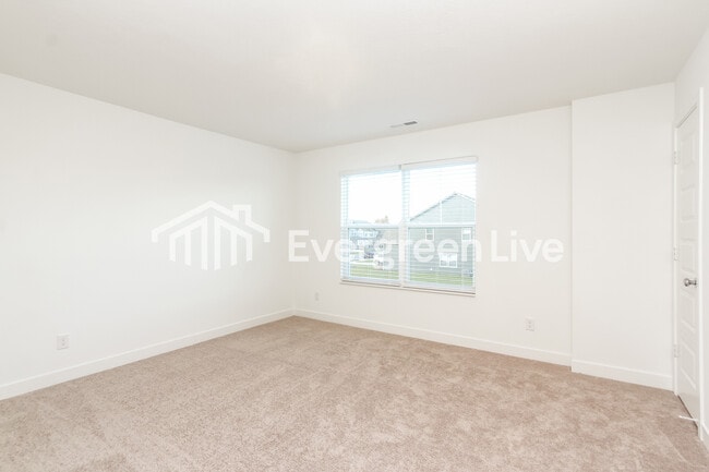 Building Photo - 3427 Merton St