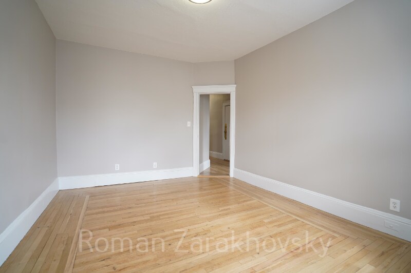 Building Photo - 58 Gardner St