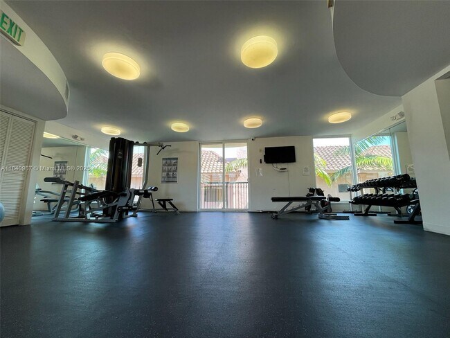 Building Photo - 8888 Collins Ave