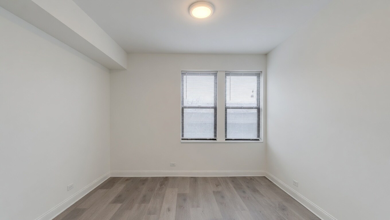 Building Photo - 4832 N Winthrop Ave