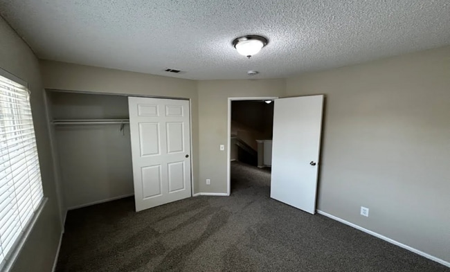 Building Photo - 11341 Rancho La Brea Dr