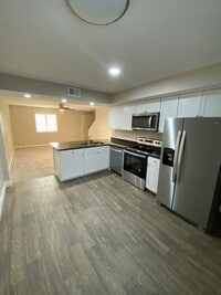 Building Photo - 3243 Summerhill Ln