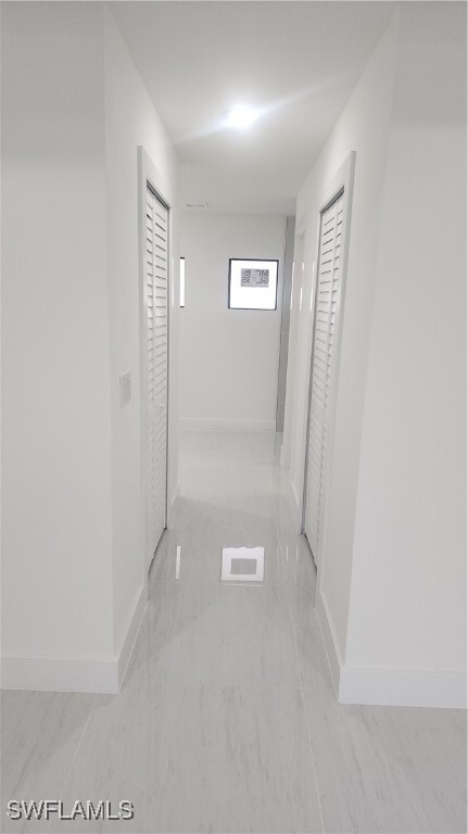 Building Photo - 915 Panda Dr