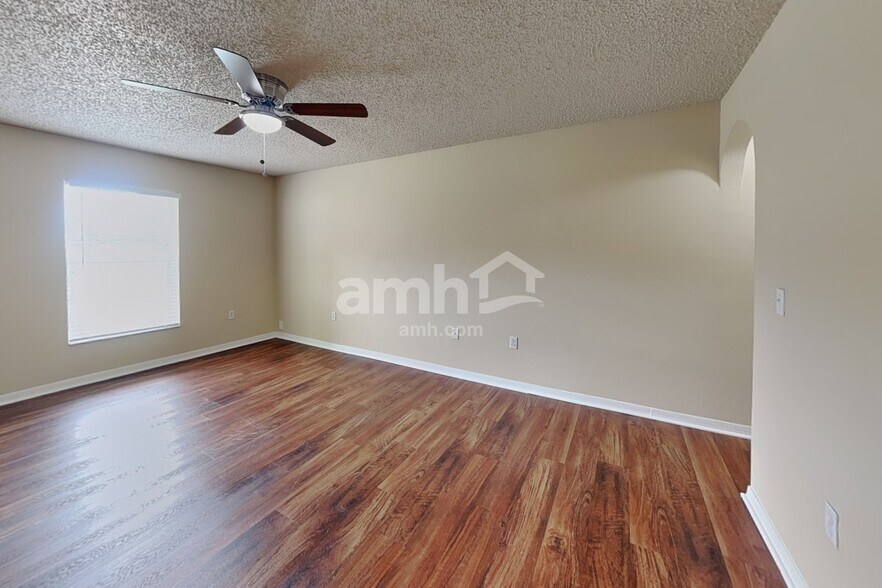 Building Photo - 224 Sawyerwood Pl