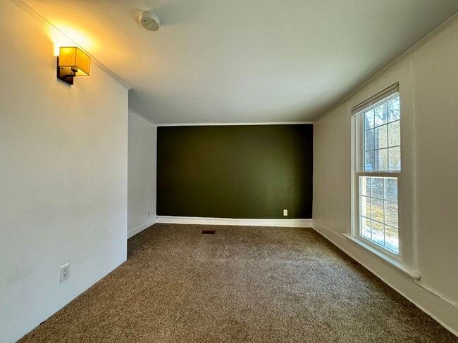 Building Photo - Historic Three Bedroom Home With Ample Outdoor Space