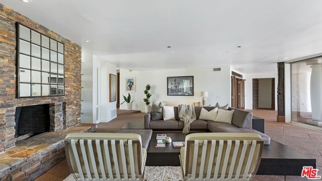 Building Photo - 70375 Calico Rd