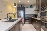 Building Photo - 10245 NW 63rd Terrace